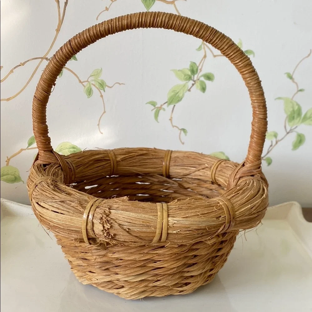 Vintage Handmade Rustic Woven Egg Basket